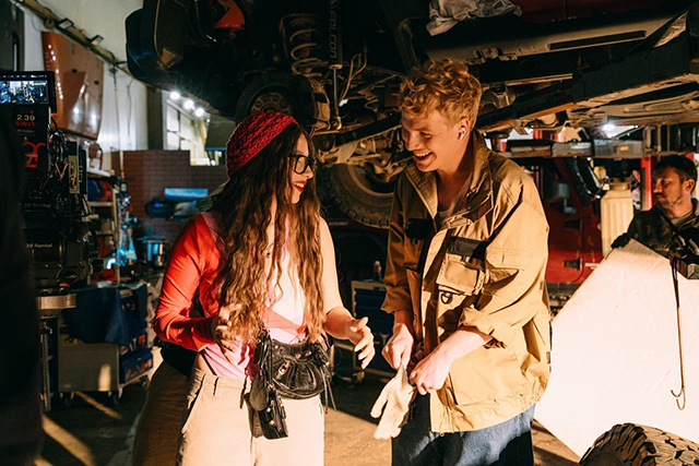    В новой комедии Валентин Анциферов играет бойфренда героини Полины Гухман