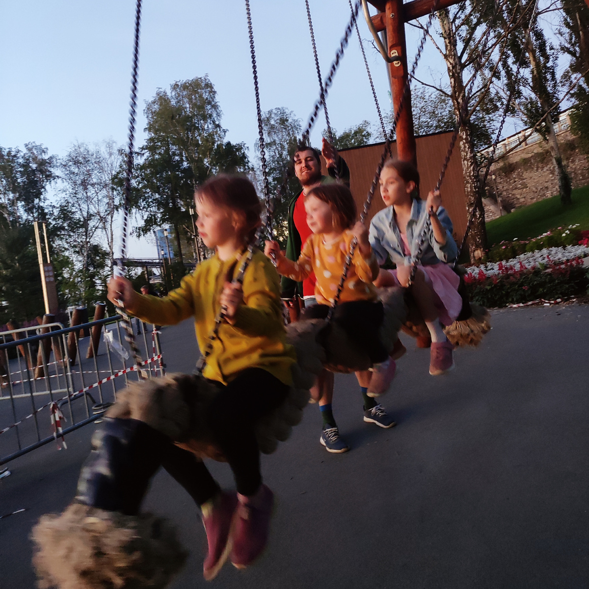 Детский сад на выгуле