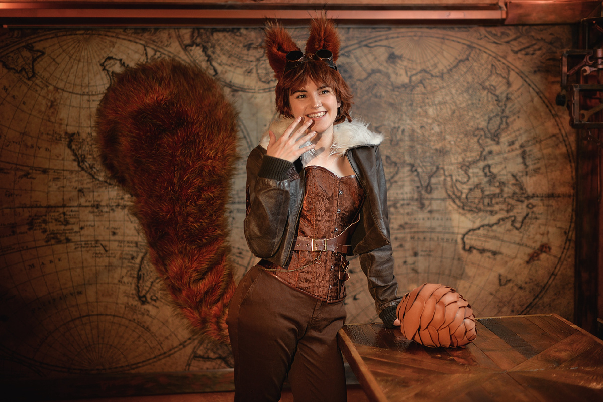 Косплей на девушку-белку Marvel в исполнении Mistress belka