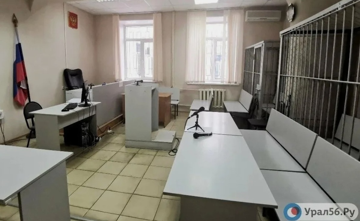    Ударил, признался в любви и пригрозил отверткой: Житель Оренбургской области изнасиловал начальницу