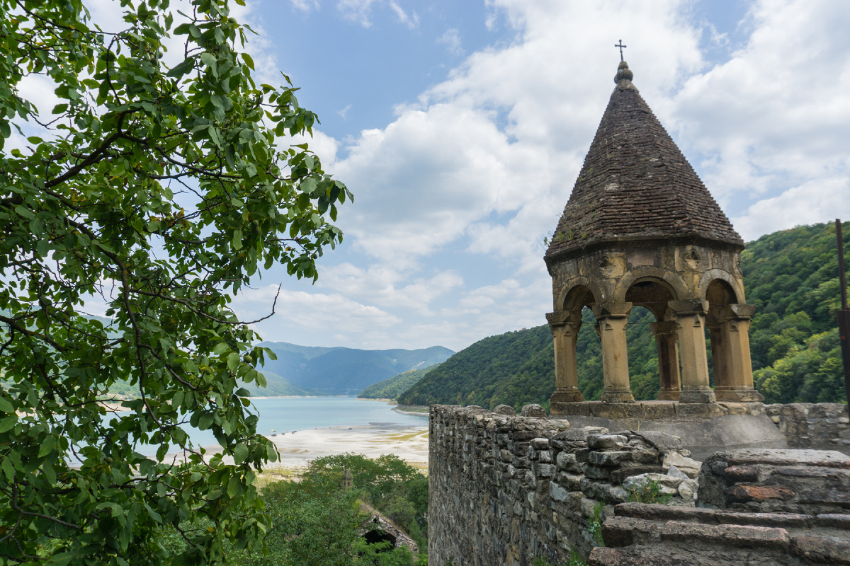 крепость Ананури