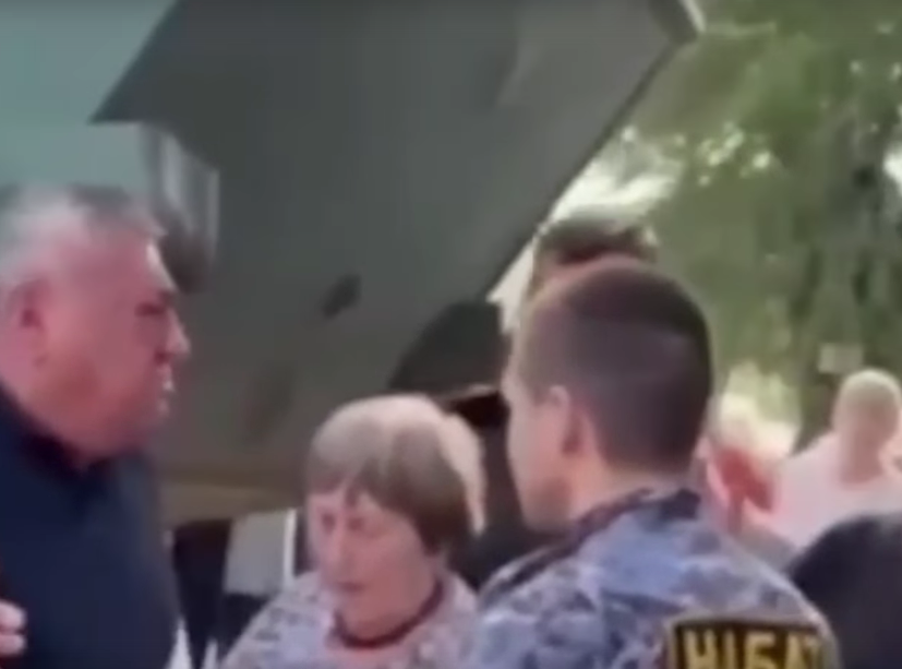 Скриншот из видео