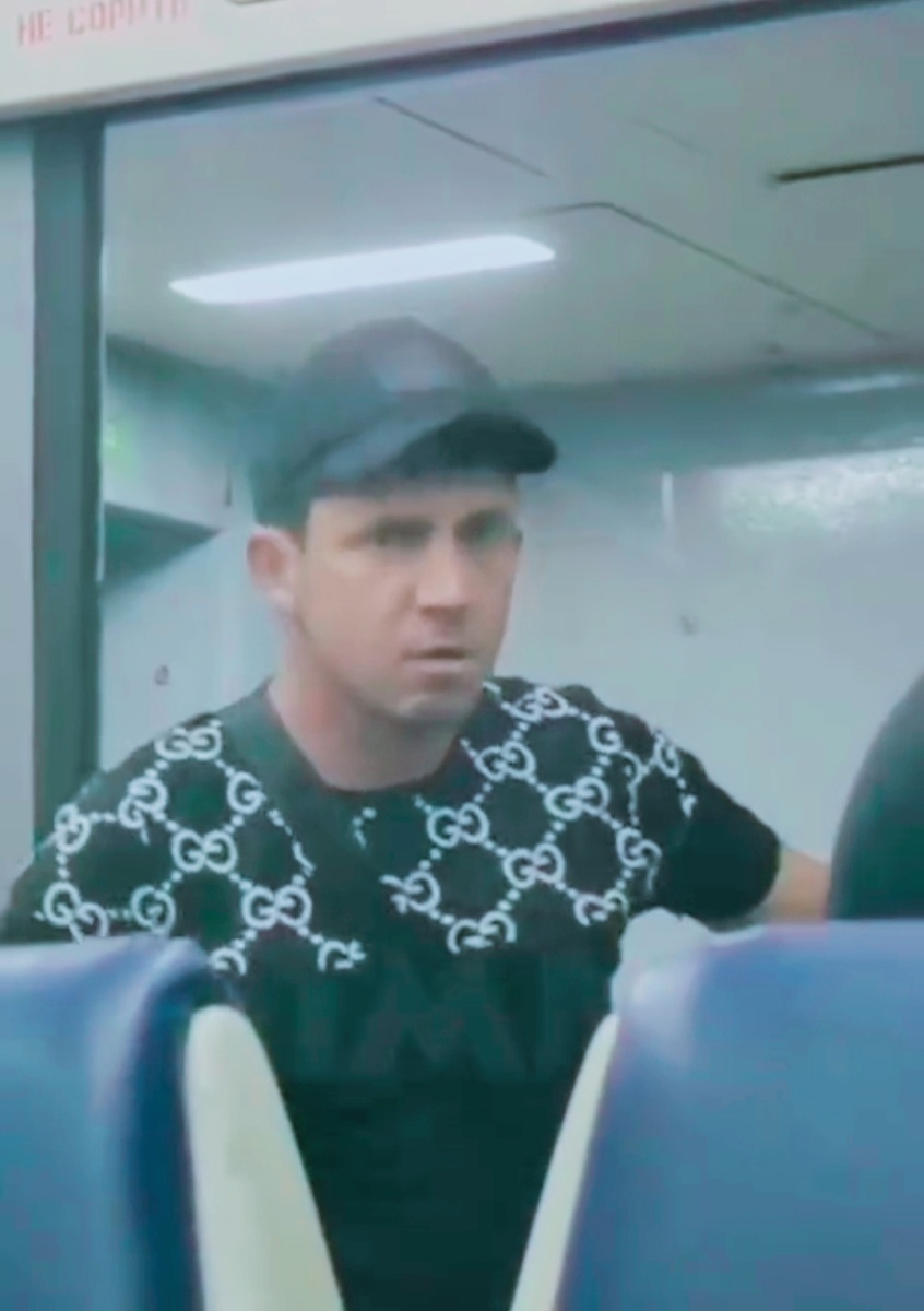 Скриншот из видео. «Ван Дам».