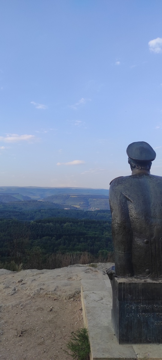 ждем восход солнца с Михаилом Юрьевичем Лермонтовым.
