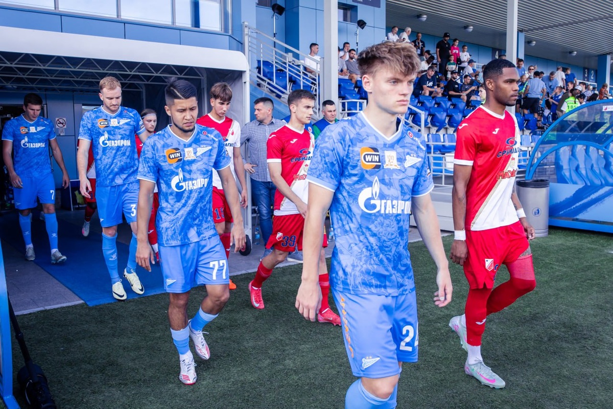 Вадим Шилов, одна из звездочек«Зенита», сверкнул в контрольных матчах межсезонья, но потом начались официальные игры, когда тренеры предпочитают не рисковать  