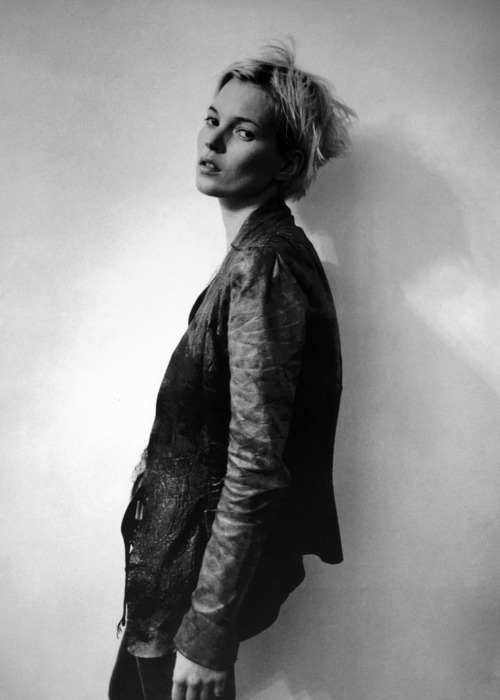 Куртка Owens на Кейт Мосс для обложки Vogue