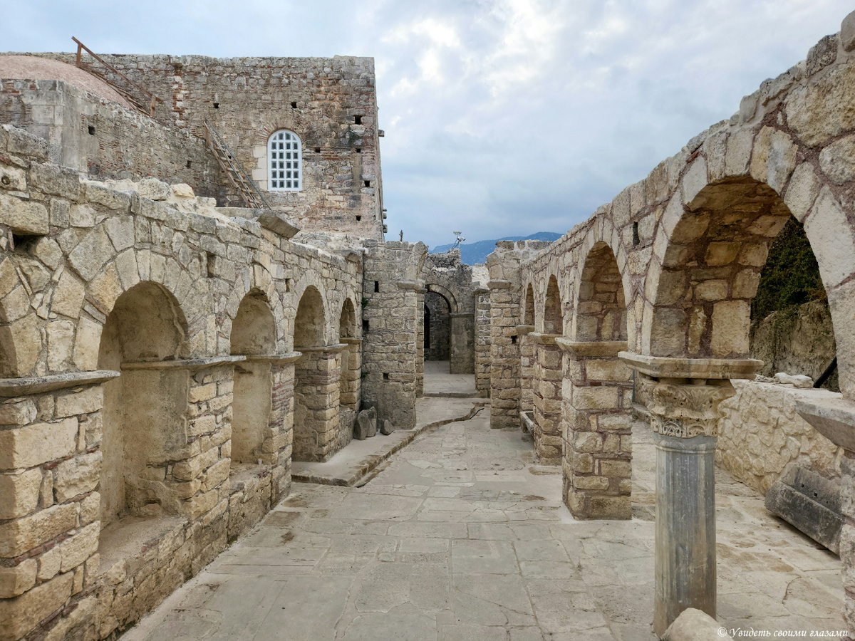 Церковь Святого Николая Чудотворца в Демре, Турция