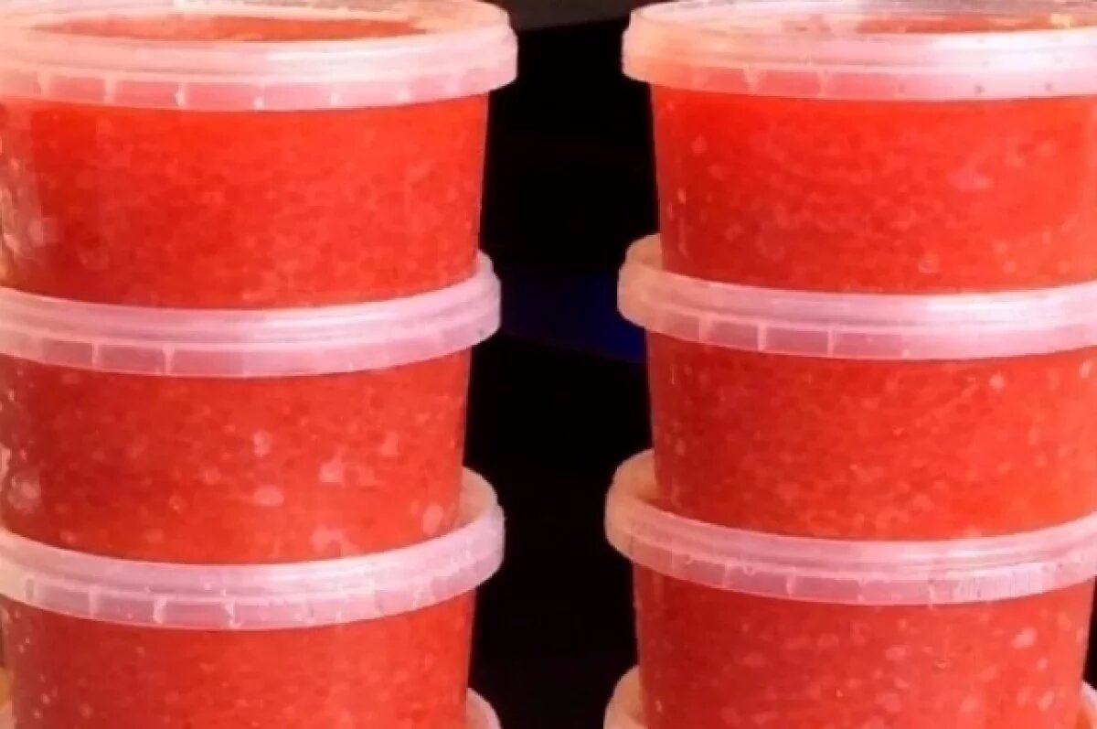    На Камчатке за неделю авиапассажиры вывезли 3 тонны икры без маркировки