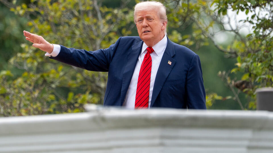     Трамп заявил, что ничего не знает об импорте урана из России AP/TASS