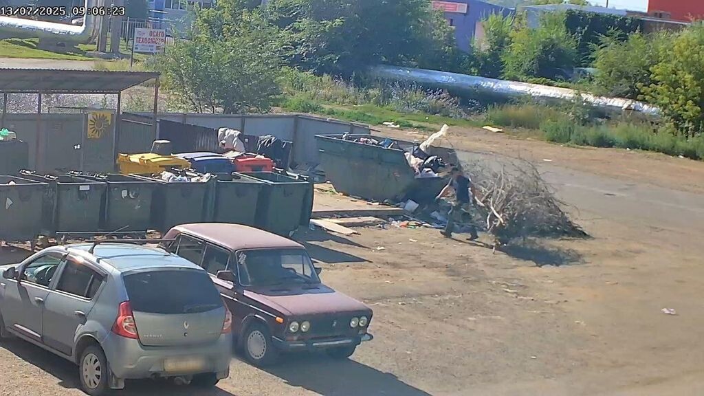    За выброс спила деревьев и листвы на мусорные площадки в Оренбурге штрафуют от 10 до 50 тысяч рублей