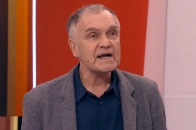    Химик Сергей Сохранный был экспертом на ток-шоу по отравлению в Красной Сопке, он активно защищает дихлофос. Фото: кадр видео