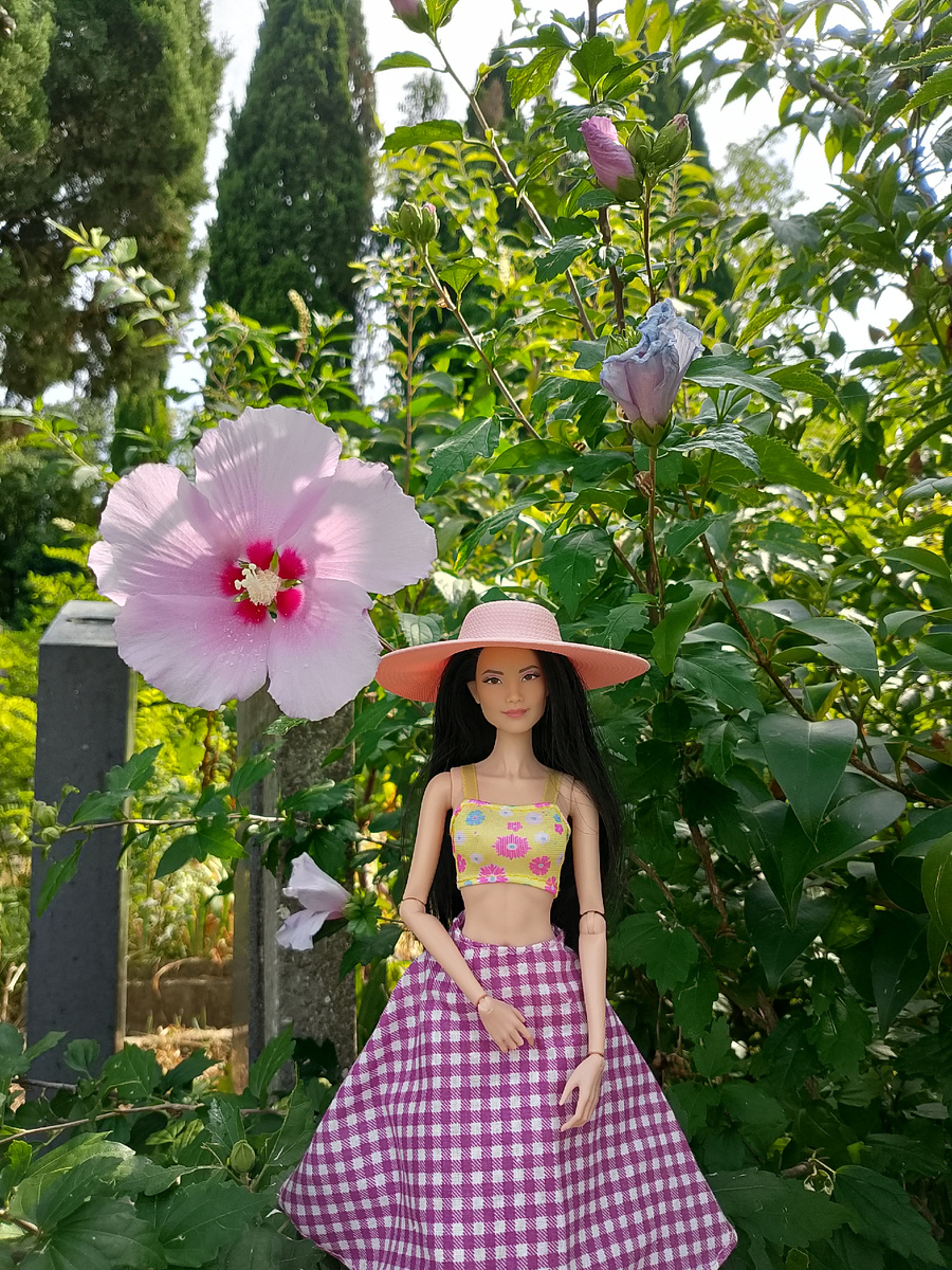 Возле, кхм, кладбища