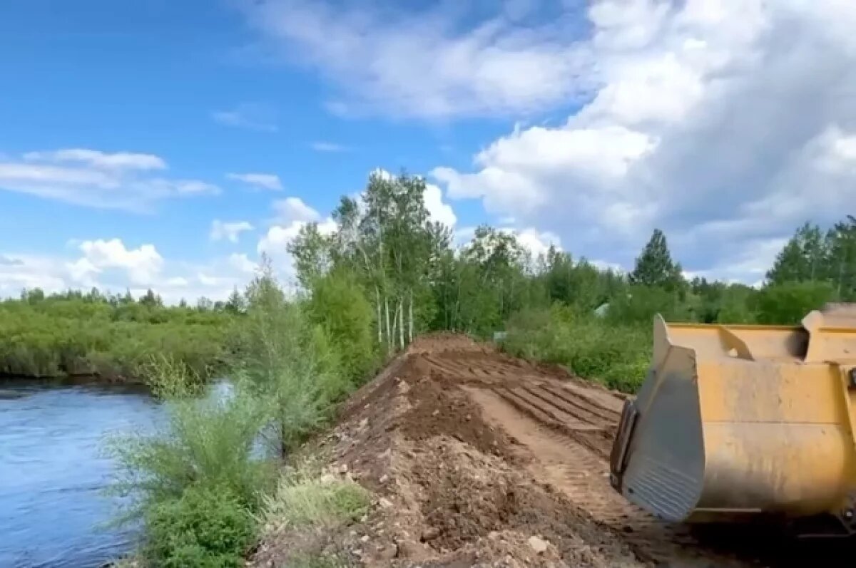    Работы по созданию и восстановлению дамб продолжаются в Забайкалье