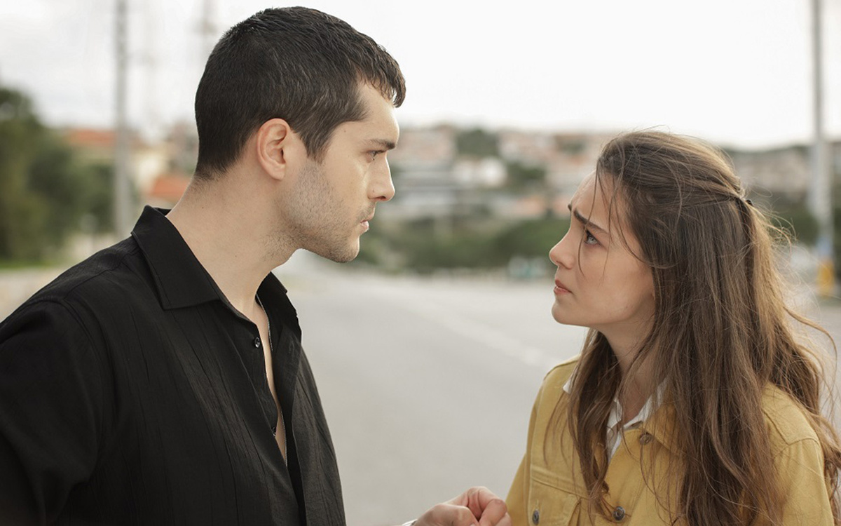 Кадр из сериала "Последнее лето"