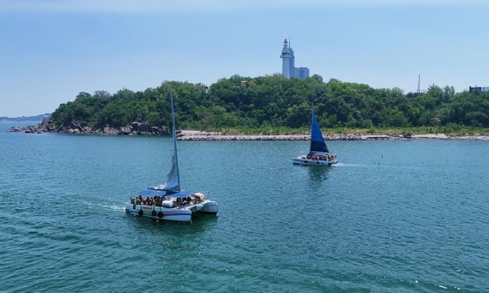    Петербургские школьники начали культурную программу в китайском Яньтае