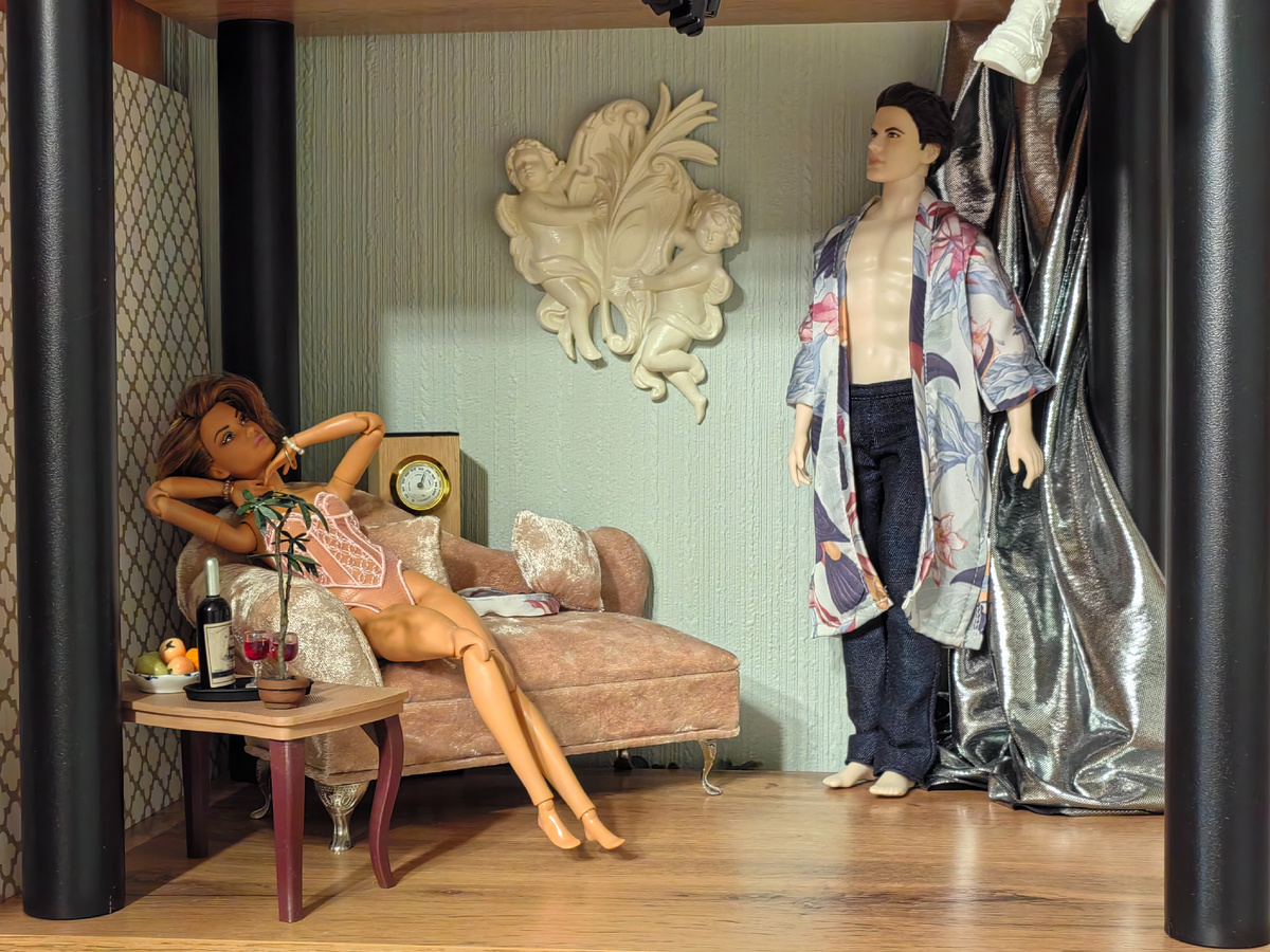 - Мне кажется, или у нас появились соседи сверху?...