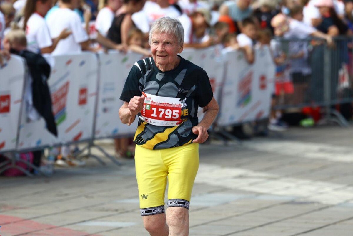 Клара Степановна всегда бегает с улыбкой. mysport.photo