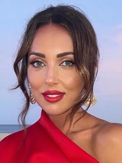 Алсу. Фото с 24 СМИ