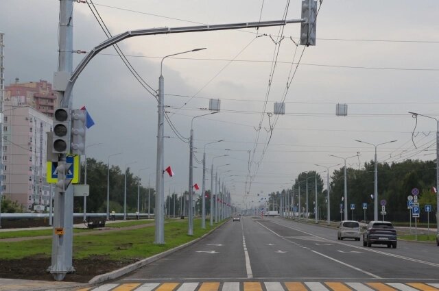    По дороге уже ездят автомобили. Фото: Из личного архива/ Владимир Казионов