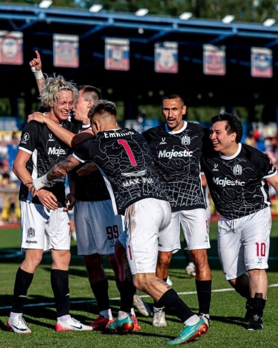 Александр Парадеев (слева) / Фото: © ФК «Амкал»