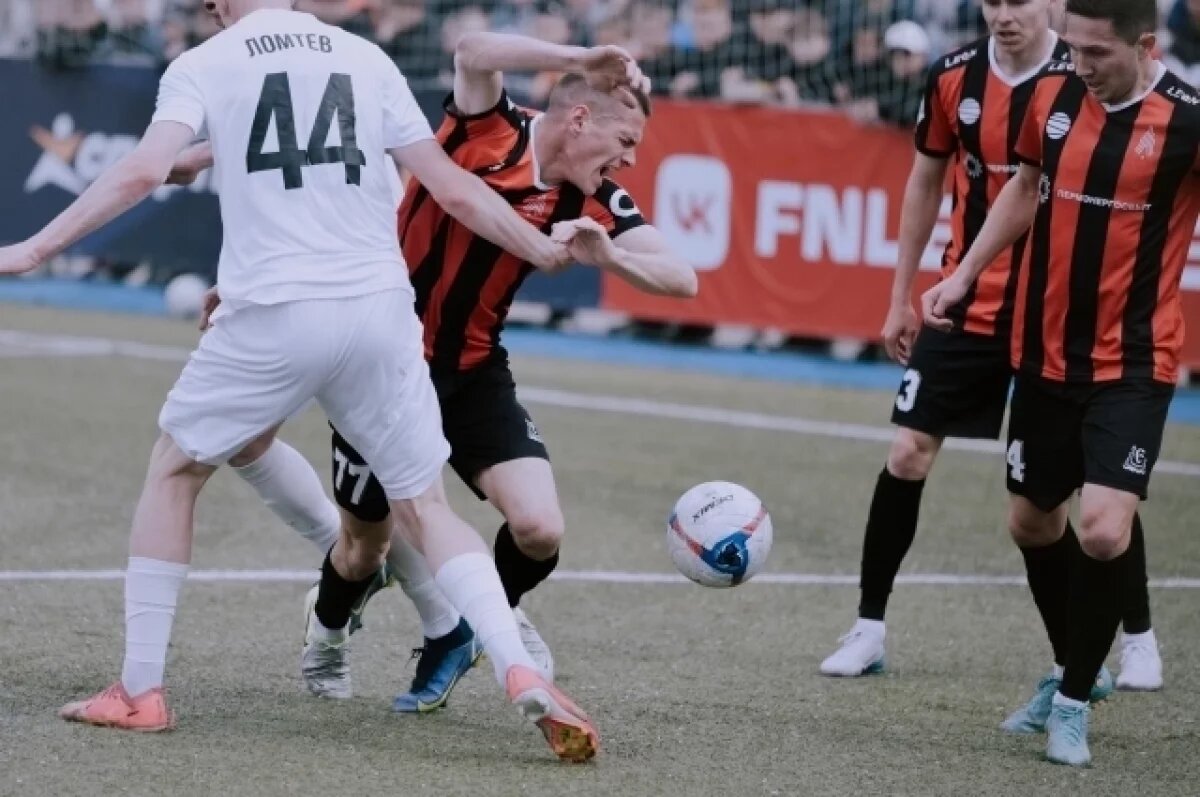    Новым и.о. тренера томского ФК "КДВ" стал Илья Изотов