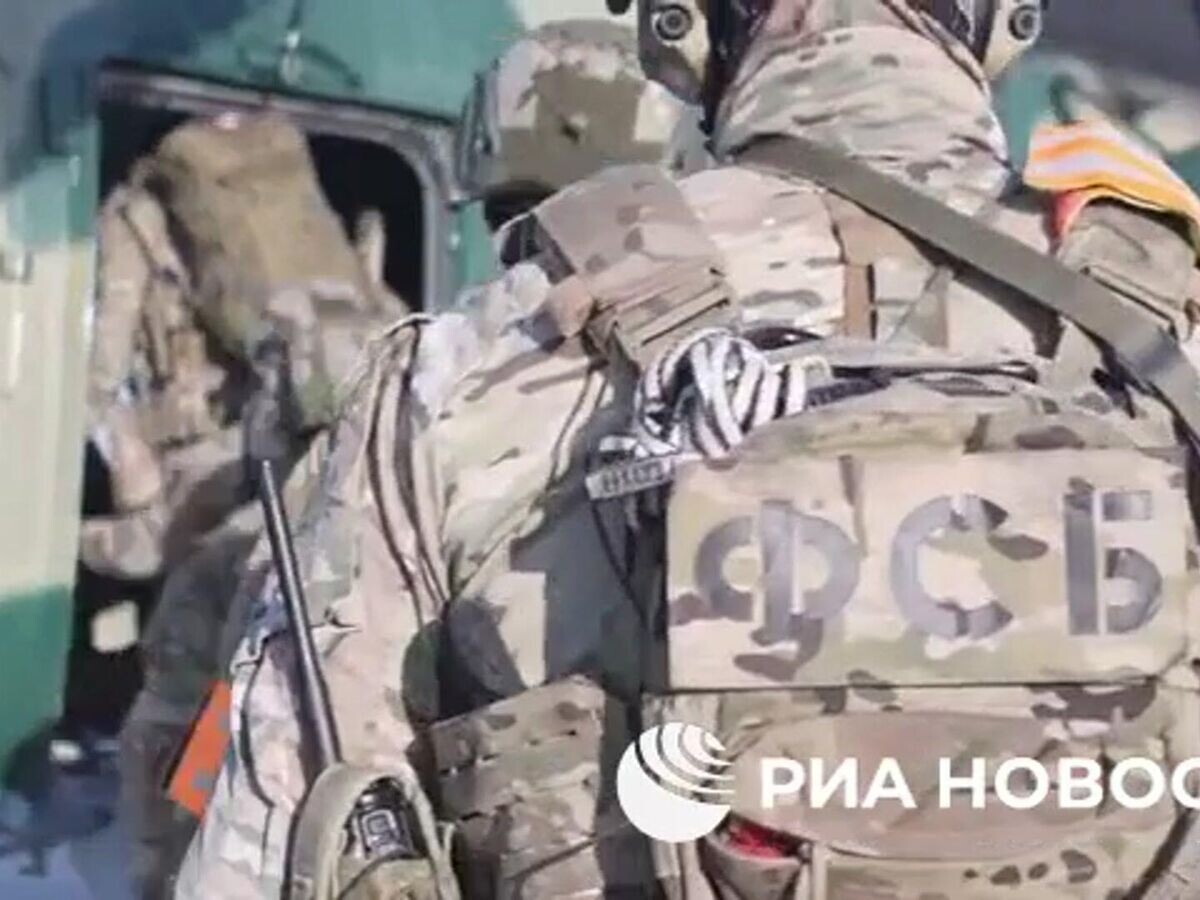    Работа спецназа для обеспечения следственных действий на "Дагнефтепродукте"© ЦОС ФСБ РФ