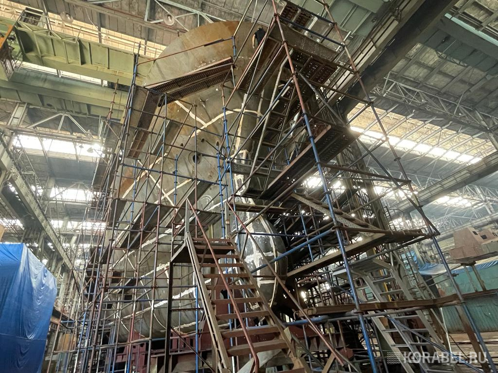 Строительство краболова в рамках инвестквот / Фото: Корабел.ру  📷
