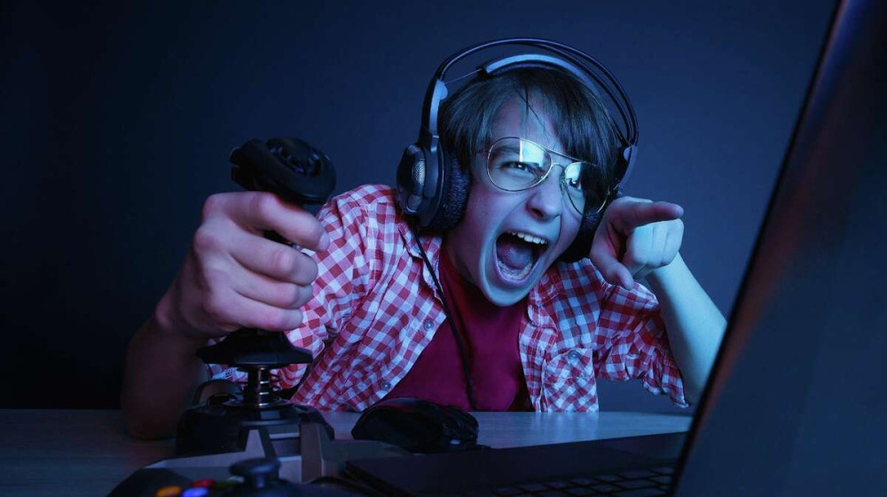    Зависимость от Dota 2: как подростки играют в игры вместо жизни