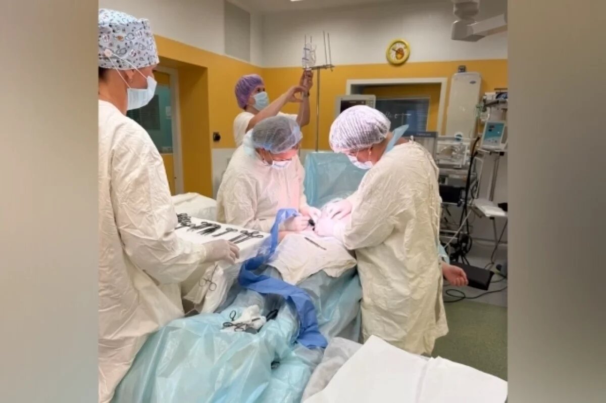    Воронежские врачи помогли появиться на свет девочкам-тройняшкам