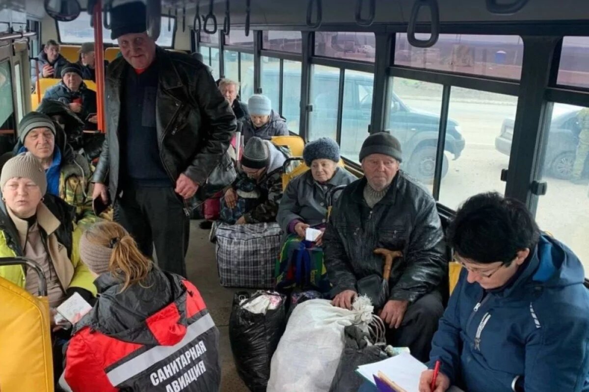    Водители автобусов вывезли 15 261 курянина после вторжения ВСУ