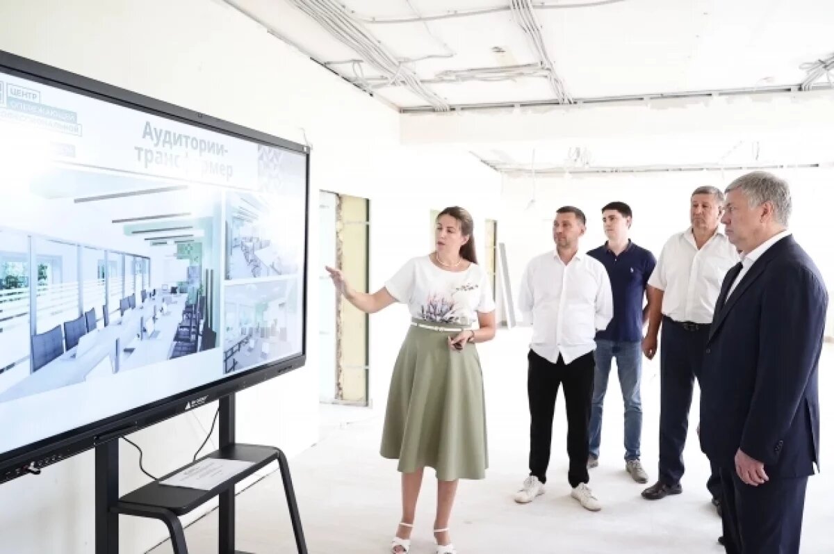    Губернатор проверил ход капремонта в двух колледжах Ульяновска