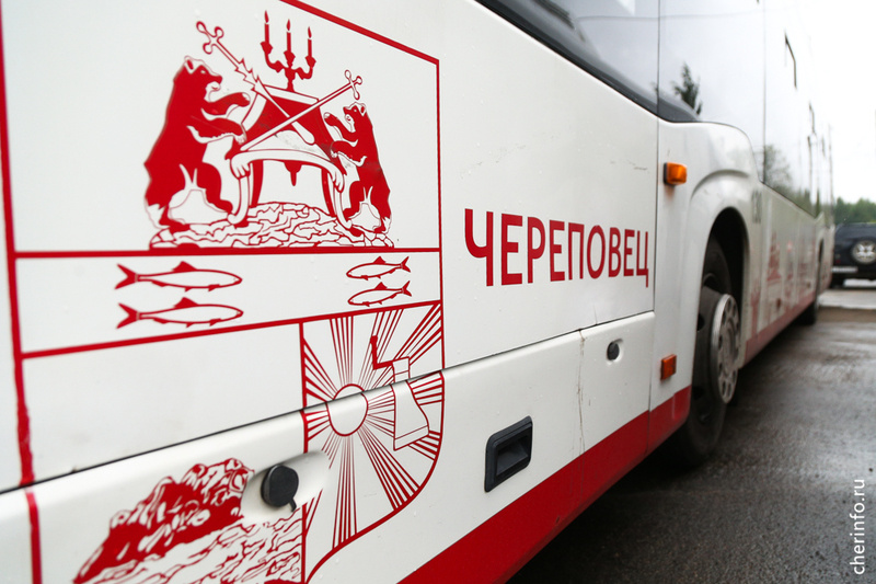    Всего в штате 264 водителя, женщин - 23. Только в 2024 году на работу в автоколонну пришли восемь череповчанок, в этом - две.