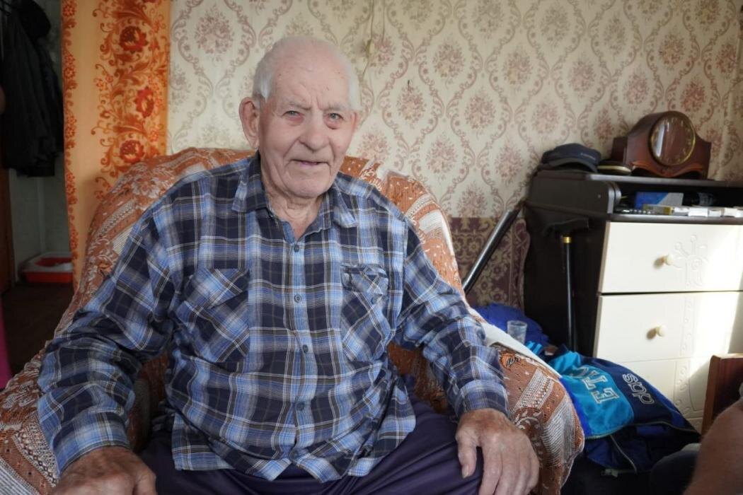 Поздравление ветерана с 95-летием
Фото: из Telegram-канала Юрия Ильина