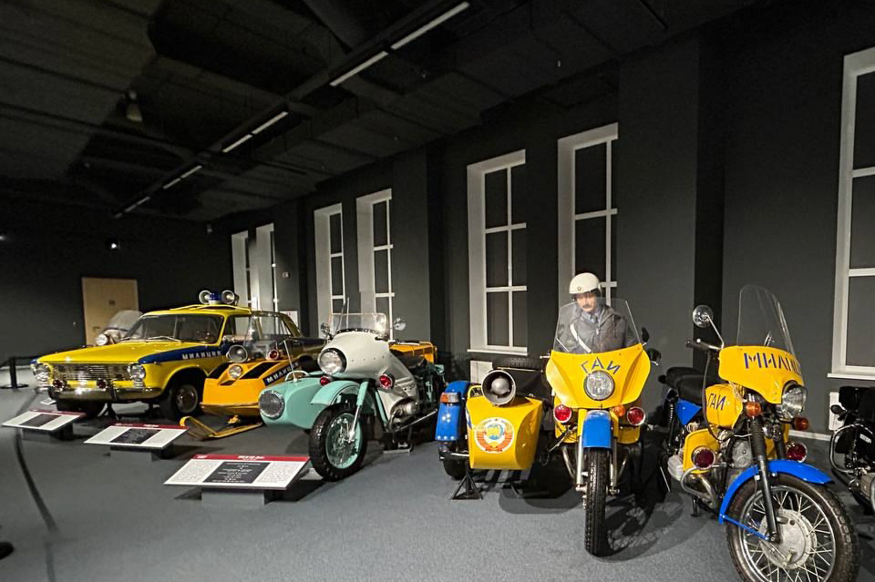 Павильон легковой автомобильной техники в Екатеринбурге