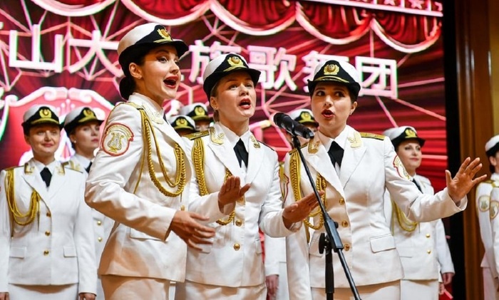    Ансамбль имени Александрова даст шесть концертов в Пекине ко Дню Победы