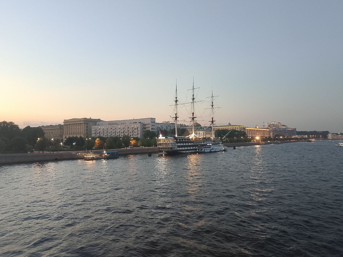 Крейсер Аврора)