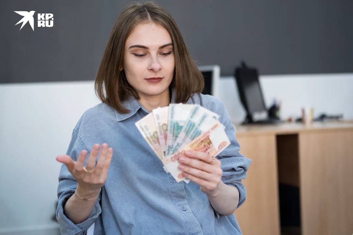 Деньги с неба не сыпятся, добывать их студентам трудно и нудно. Фото: Юлия ПЫХАЛОВА