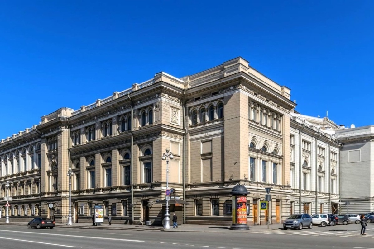   скриншот из видео "Санкт-Петербургская государственная консерватория имени Н. А. Римского-Корсакова (Санкт-Петербург)" с канала "Достопримечательности Мира"