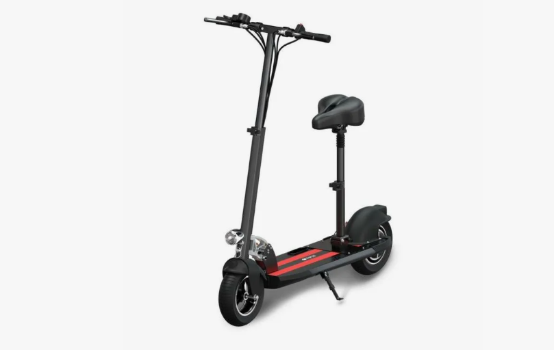 Самокат на тротуаре - реальная опасность для всех участников движения. Фото: из открытых источников