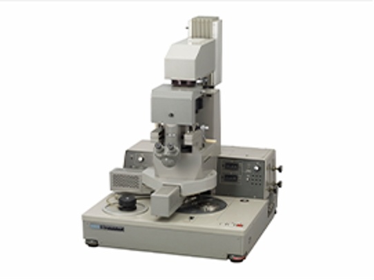 Первый в мире фотолитограф субмикронного диапазона: Canon FPA-141F. Изображение: global.canon 