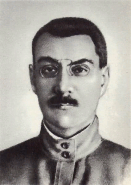 генерал-лейтенант Николай Михайлович Потапов. Присвоено звание комбрига. 
С 9 мая 1938 года в отставке. Умер в феврале 1946 года в Москве. 
