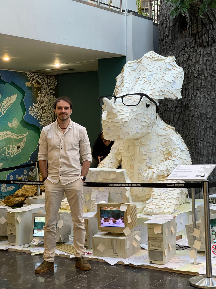 Делозавр. Дарвиновский музей, Москва. РК «Яндекс Go для бизнеса» Скульптор: И.А. Гурко
