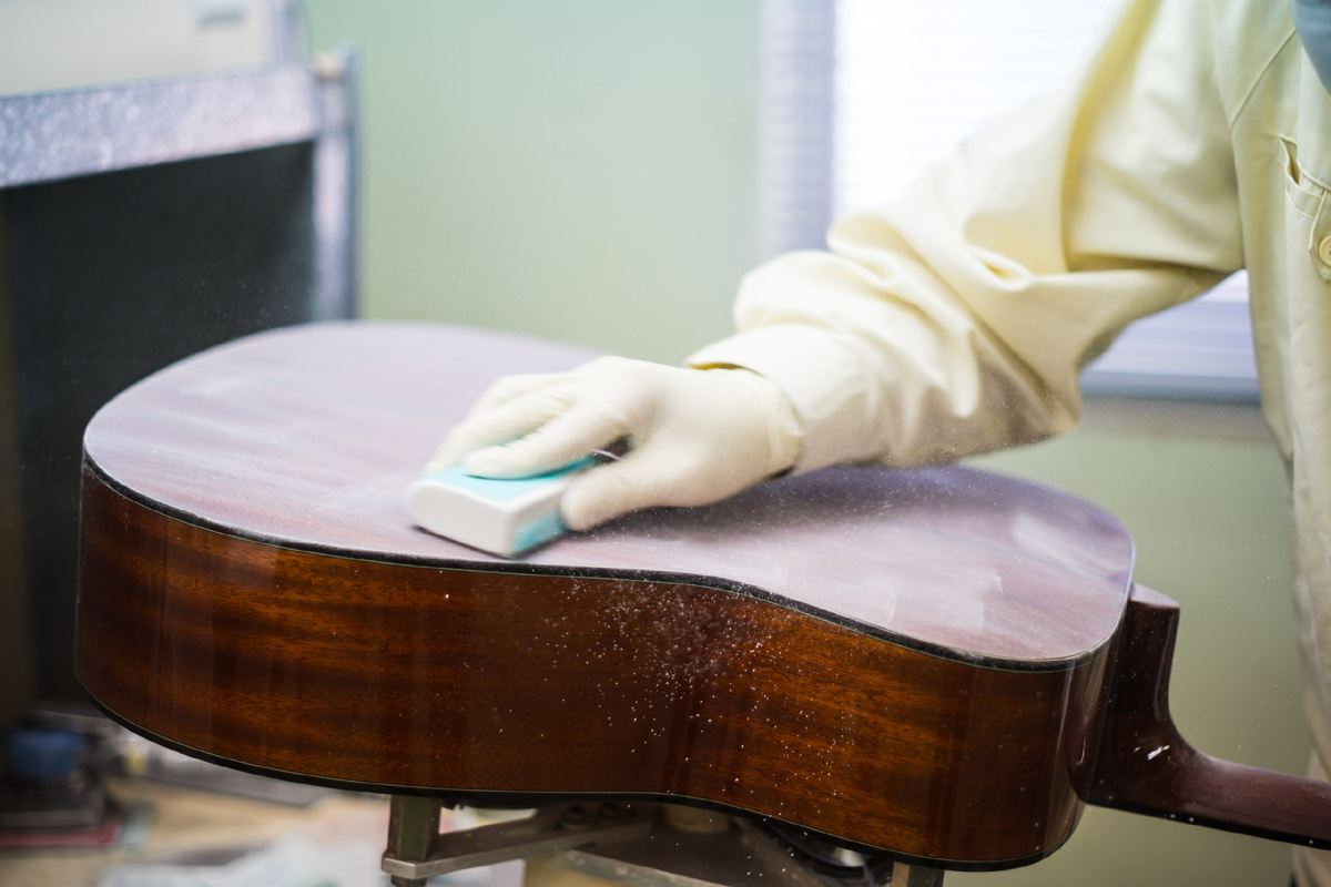 Шлифовка гитары Yamaha FGX5