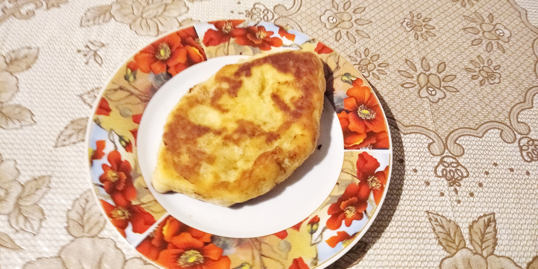 Пирожки с картошкой жареные, тонкие, на кефире. Вторая жизнь вчерашнего картофельного пюре