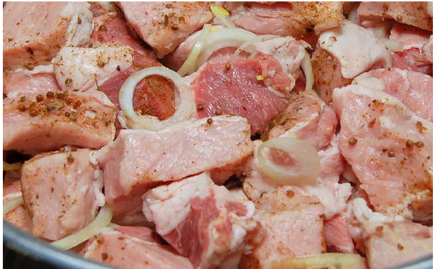 Зачем добавлять соду в маринад для мяса? Научное объяснение и проверенные пропорции