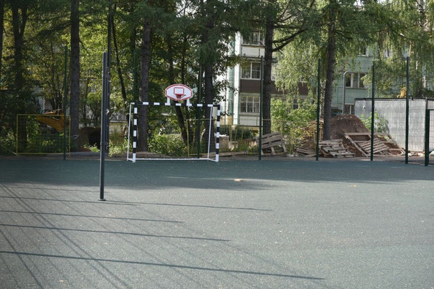    В Радужном делают сквер с игровыми площадками