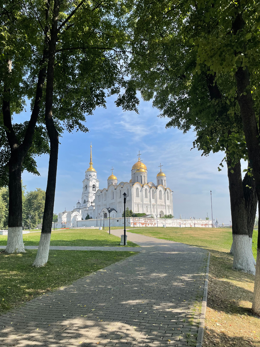 Успенский собор с фресками Андрея Рублёва и Даниила Чёрного
