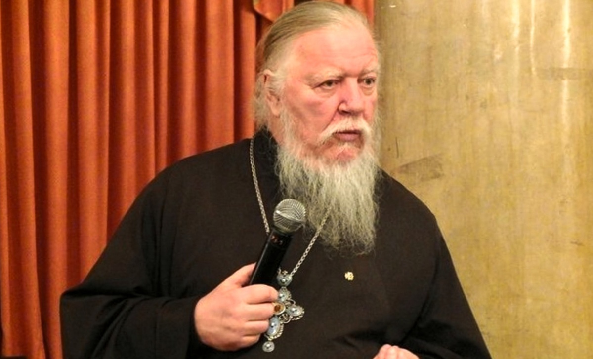 Димитрий Смирнов (07.03.1951 — 21.10.2020 гг.) — протоиерей, церковный и общественный деятель.