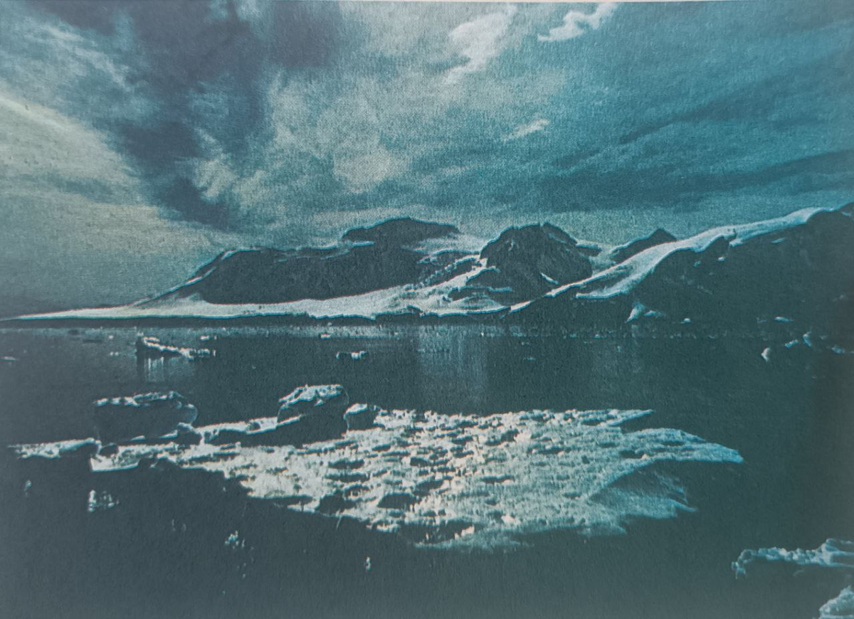 Образованию углеводов и белков могло способствовать замерзание или испарение.