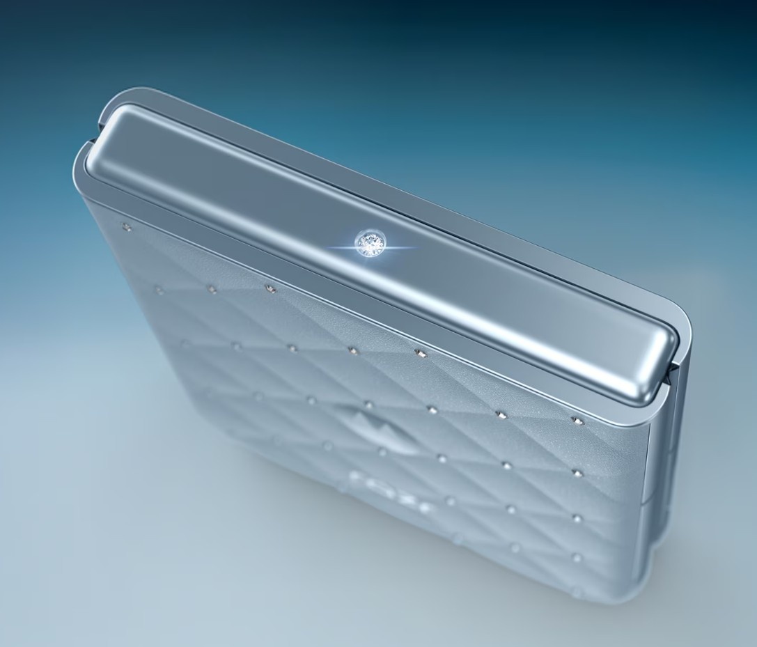    Motorola выпустила спецверсии Razr 2025 и Buds Loop, украшенные стразами Swarovski